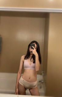 台中外送茶：文靜校園妹 $6000 汐彤162/46/B/22歲 反差感十足