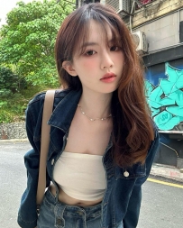 台北學生外約：曉晴163.C+.46.21歲 標準的校花顏值 清純內向型