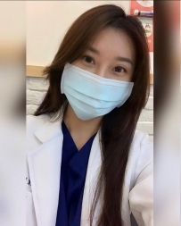 反差婊牙醫：愛莎164.C+.48.26歲 氣質迷人 清純 漂亮 身材好