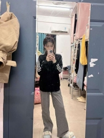 台中學生妹外約：花花160.C.44.20歲 小小年紀早早就偷嘗禁果