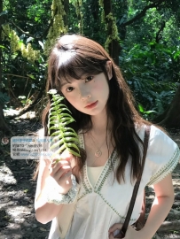 台中援交妹：小丁159.C.43.21歲 甜美清純外表 像小貓般乖巧