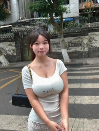 大奶外約：菜菜158.H.22歲 幼齒可愛 身材比例好聲音甜美 可愛