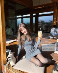 台中外約：小蘭158.D.44.20歲 大奶的肉慾身材有人愛嗎？