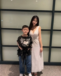 媽媽和國小畢業的兒子