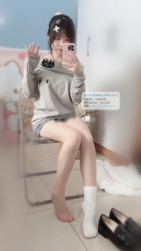 可愛高中生：哈尼156.C.42.18歲 外型甜美幼齒 皮膚白嫩光滑