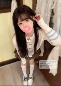 清純甜美少女：溫溫160.C.44.19歲 超級喜歡舌吻 小隻床上好控