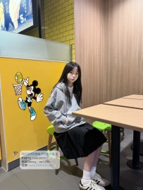 學生外送茶：雨雨160.C.45.20歲 清純可愛 外表清新乾淨風格