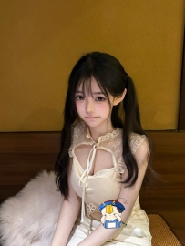 台中學生妹外約：米妮153.C.18歲 嬌小膚白幼態的成年小蘿莉